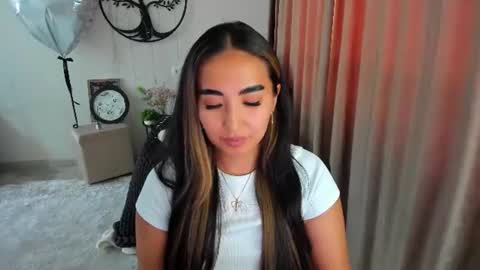 dudetta Kim online show from 28, 6, 2026