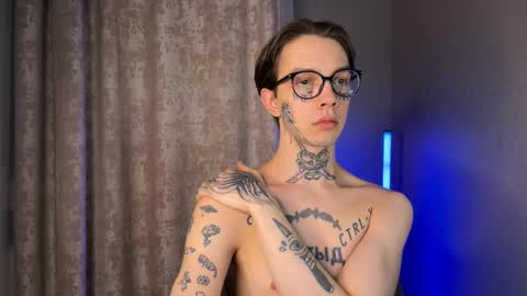 Snapshot of worldofllove chatting on 21, 2, 2025 Arnika and Simon online show from 21, 2, 2025