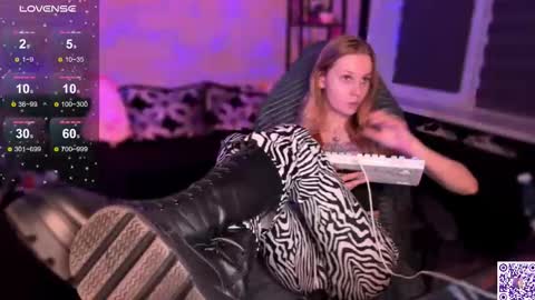 Arnika and Simon online show from 14, 11, 2025