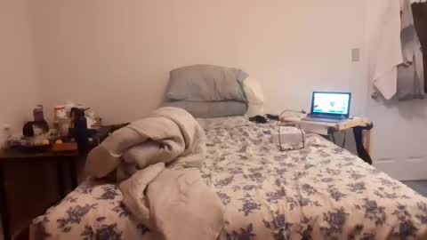 Cuteipie online show from 14, 12, 2025