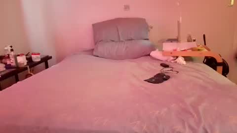 Cuteipie online show from 1, 3, 2026