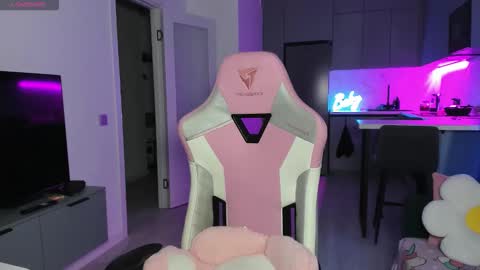 Emi online show from 31, 10, 2025