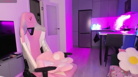 Emi online show from 2, 11, 2025