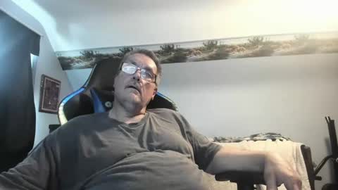 Snapshot of wowsers2022 chatting on 3, 3, 2025 wowsers2022 online show from 3, 3, 2025