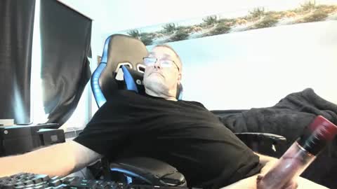 Snapshot of wowsers2022 chatting on 11, 9, 2025 wowsers2022 online show from 11, 9, 2025