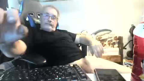 Snapshot of wowsers2022 chatting on 14, 10, 2025 wowsers2022 online show from 14, 10, 2025