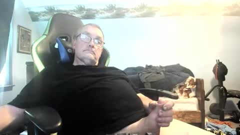 Snapshot of wowsers2022 chatting on 17, 10, 2025 wowsers2022 online show from 17, 10, 2025