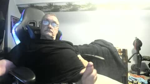 Snapshot of wowsers2022 chatting on 18, 10, 2025 wowsers2022 online show from 18, 10, 2025