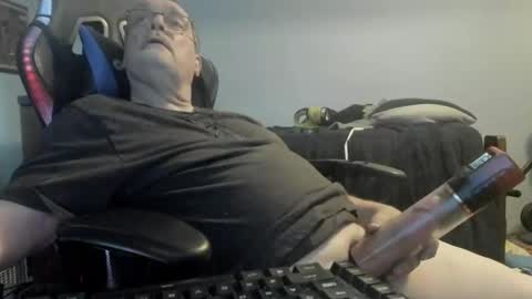 Snapshot of wowsers2022 chatting on 24, 10, 2025 wowsers2022 online show from 24, 10, 2025