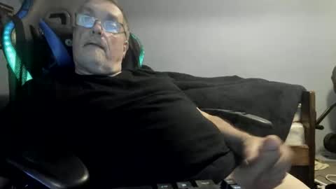 Snapshot of wowsers2022 chatting on 5, 11, 2025 wowsers2022 online show from 5, 11, 2025