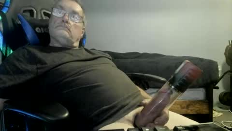 Snapshot of wowsers2022 chatting on 8, 11, 2025 wowsers2022 online show from 8, 11, 2025