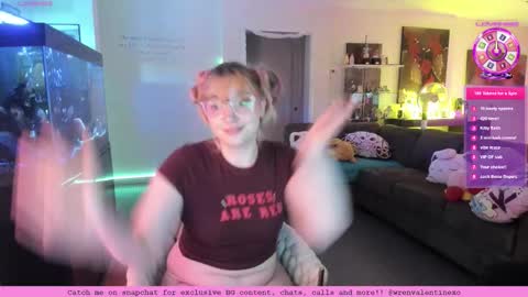 Snapshot of wrenvalentine chatting on 11, 2, 2026 Wren Valentine online show from 11, 2, 2026