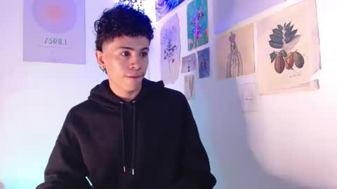 Snapshot of wyatt_444 chatting on 23, 12, 2024 wyatt online show from 23, 12, 2024