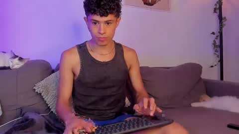 Snapshot of wyatt_444 chatting on 5, 1, 2025 wyatt online show from 5, 1, 2025