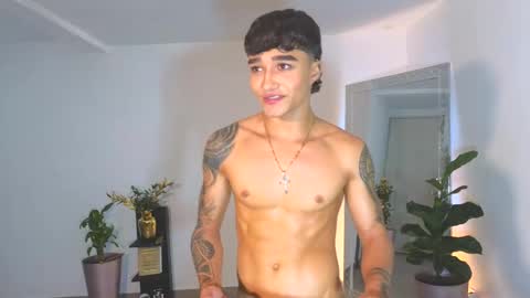 Snapshot of wyatt_rose chatting on 29, 9, 2025 wyatt online show from 29, 9, 2025