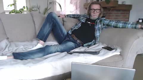 WyattEarp64 online show from 11, 3, 2025