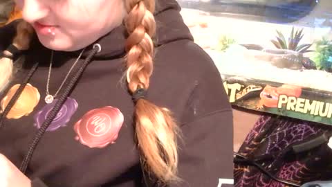 Snapshot of x2kayx2 chatting on 19, 1, 2026 x2kayx2 online show from 19, 1, 2026