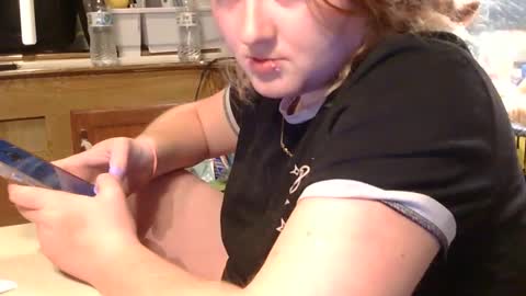 Snapshot of x2kayx2 chatting on 4, 2, 2026 x2kayx2 online show from 4, 2, 2026