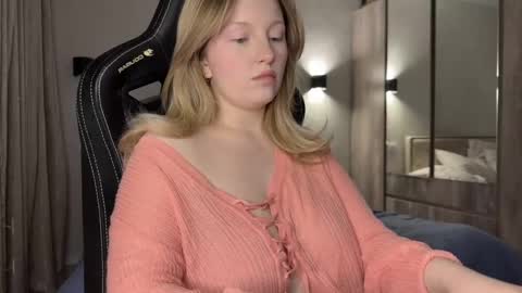 Snapshot of x__ivy_x chatting on 12, 12, 2024 eva online show from 12, 12, 2024