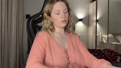 Snapshot of x__ivy_x chatting on 22, 2, 2025 eva online show from 22, 2, 2025