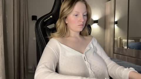 Snapshot of x__ivy_x chatting on 10, 3, 2025 eva online show from 10, 3, 2025