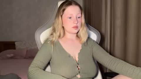 Snapshot of x__ivy_x chatting on 28, 9, 2025 eva online show from 28, 9, 2025