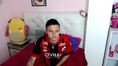 x_kikke_x online show from 13, 10, 2025