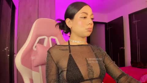 Snapshot of x_moonshine chatting on 23, 4, 2026 s s s online show from 23, 4, 2026