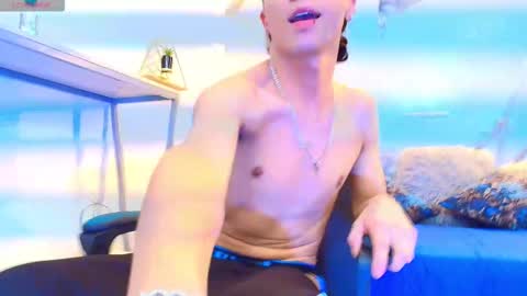 xandergrey8 online show from 8, 3, 2026