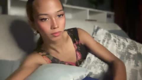 Snapshot of xandraluxe_xoxo chatting on 29, 11, 2025 Cassandra online show from 29, 11, 2025