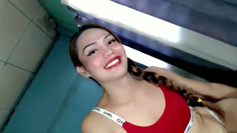 Snapshot of xangel_redx chatting on 1, 2, 2025 ANGEL online show from 1, 2, 2025