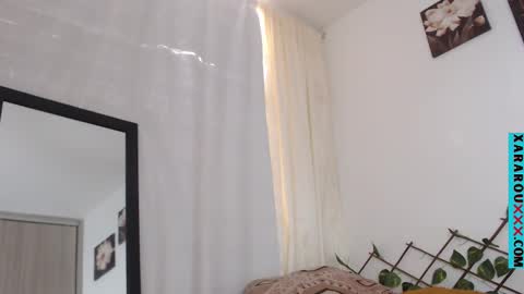 Snapshot of xararouxxx chatting on 28, 2, 2025 S A R A 100K followers online show from 28, 2, 2025