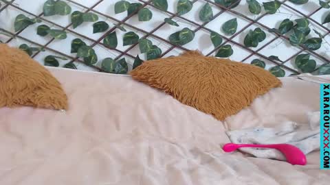 Snapshot of xararouxxx chatting on 8, 3, 2025 S A R A 100K followers online show from 8, 3, 2025