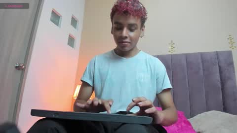 xavier fox   online show from 12, 2, 2026