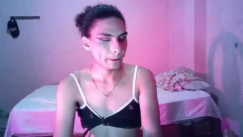 Snapshot of xbryxxx2 chatting on 14, 11, 2025 britany online show from 14, 11, 2025