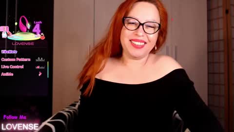 Snapshot of xcleo chatting on 2, 3, 2025 Cleo online show from 2, 3, 2025