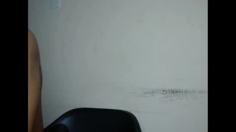 Snapshot of xcreamypussy chatting on 1, 1, 2025 xcreamypussy online show from 1, 1, 2025