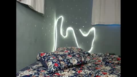 Snapshot of xcreamypussy chatting on 23, 2, 2025 xcreamypussy online show from 23, 2, 2025