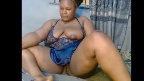 Snapshot of xcumxonxme chatting on 4, 1, 2025 xcumxonxme online show from 4, 1, 2025