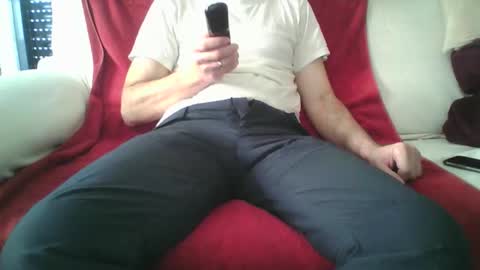 Snapshot of xeson47 chatting on 9, 4, 2026 xeson47 online show from 9, 4, 2026