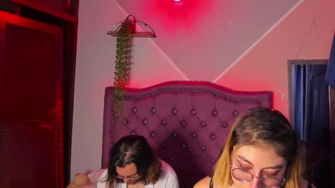 xialee and Lio online show from 16, 12, 2024