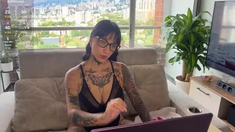 xisisxx online show from 25, 10, 2025