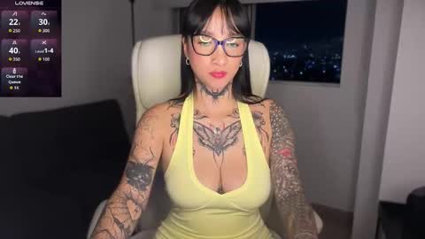 xisisxx online show from 19, 11, 2025