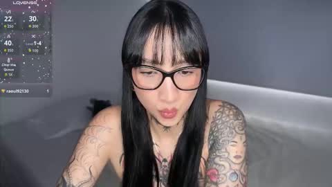 xisisxx online show from 17, 3, 2026