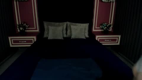 Snapshot of xlindamilfxx chatting on 11, 9, 2025 Linda online show from 11, 9, 2025