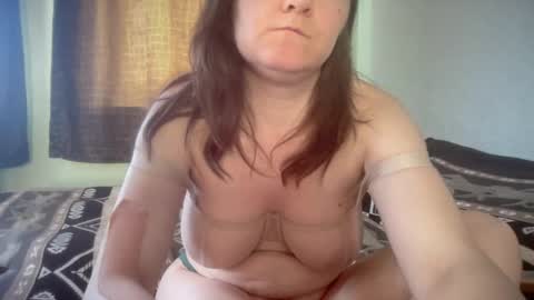 Luna online show from 5, 4, 2026