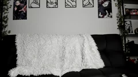   online show from 7, 2, 2025