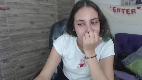Snapshot of xlunna chatting on 19, 12, 2024 lunna online show from 19, 12, 2024