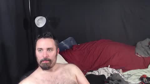 Snapshot of xmetalstudx chatting on 25, 10, 2025 MetalstudMaster online show from 25, 10, 2025