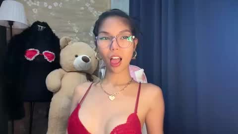 Snapshot of xmonica_cummerx chatting on 12, 11, 2025 Sweet Monica online show from 12, 11, 2025